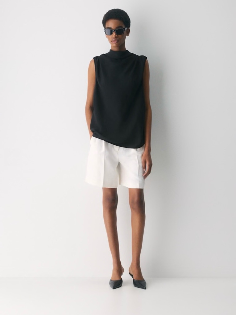 Babaton Carter Blouse Sz Medium, Black